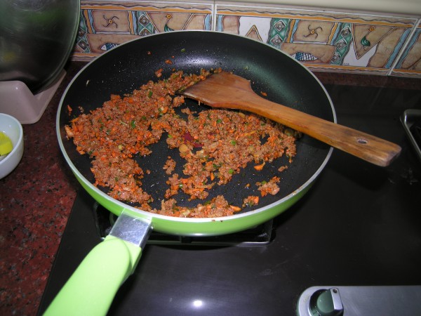 Braised Noodles with Carrots and Pork recipe