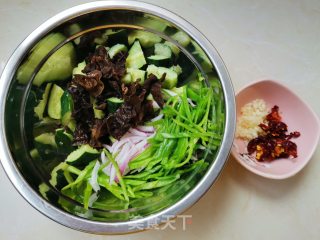 Cucumber Mixed Fungus recipe