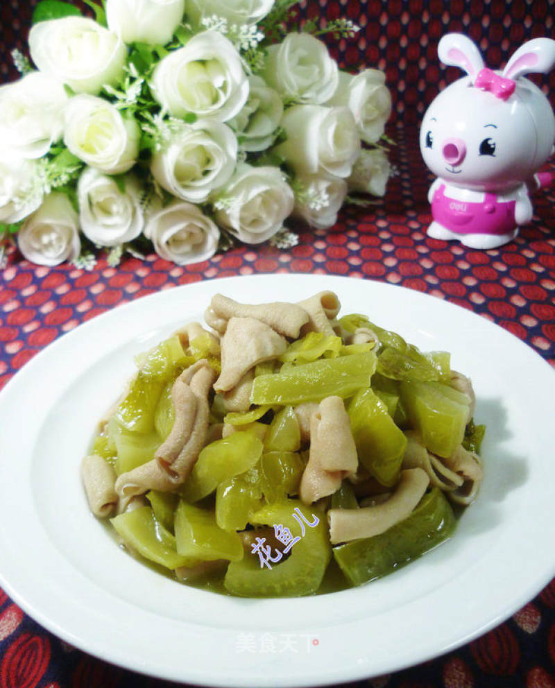 Fried Goose Intestines with Sauerkraut Stems