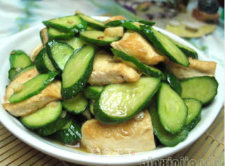 Fried Bean Cake with Cucumber recipe