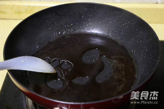 Stir-fried Chicken with Sauce recipe