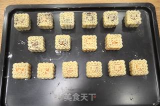 White Lotus Paste & Red Bean Paste Egg Yolk Moon Cake recipe