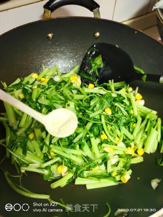 Stir-fried Water Spinach with Corn Kernels and Shrimp Paste recipe