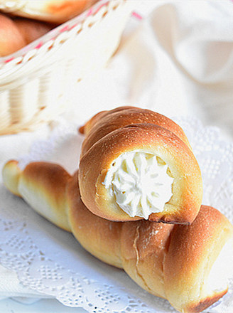 Milky Spiral Bread Roll recipe