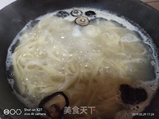 Braised Prawn Noodles with Roasted Duck and Mushrooms recipe