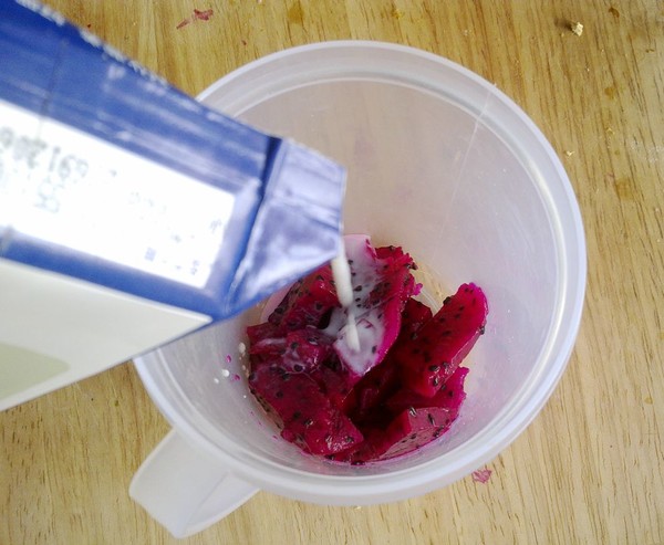 Red Pitaya Milkshake recipe