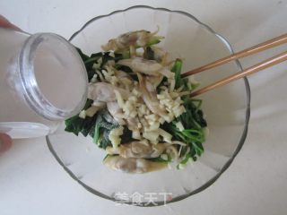 Sacred Spinach Mixed with Enoki Mushrooms recipe