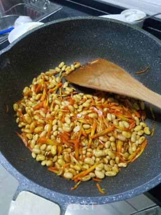 Stir-fried Carrots with Soybeans recipe