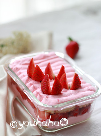 Strawberry Box Cake