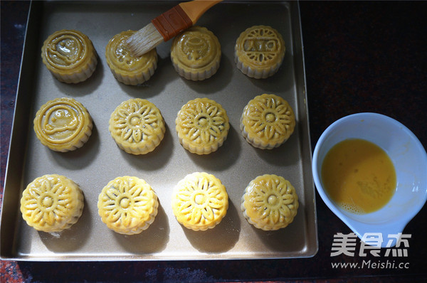 Cantonese-style Moon Cakes recipe