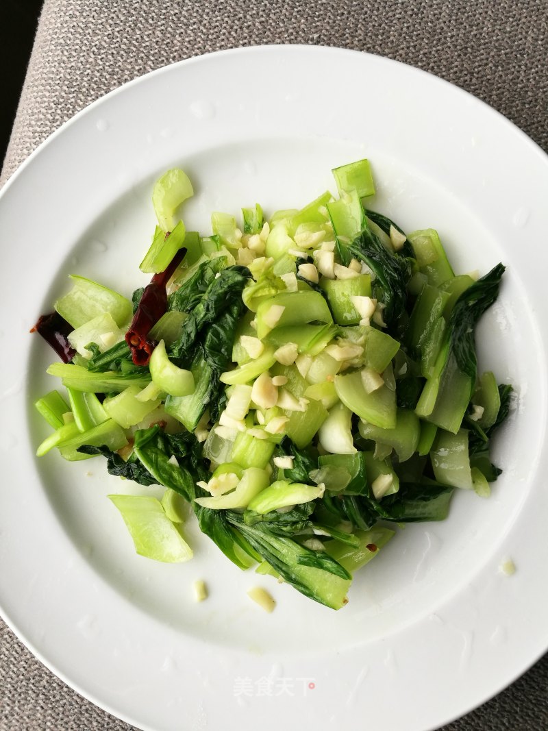 #trust之美# Garlic-flavored Small Rapeseed (stir-fried Shanghai Green with Garlic) recipe