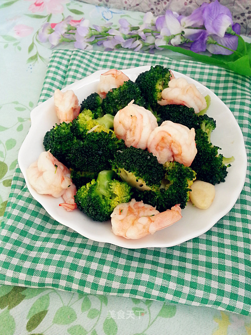 Stir-fried Shrimp with Broccoli recipe