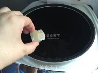 Peach Gum Lily Fruit Fishing recipe