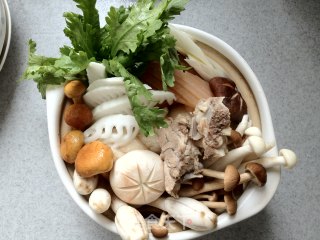 Bone Fragrant Three Fresh Pot recipe