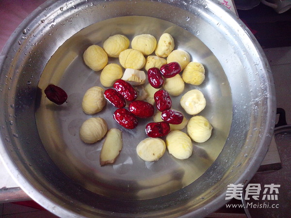 Chestnut Bone in Clay Pot recipe