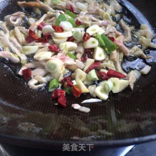 Fried Bean Sprouts with Shredded Pork recipe