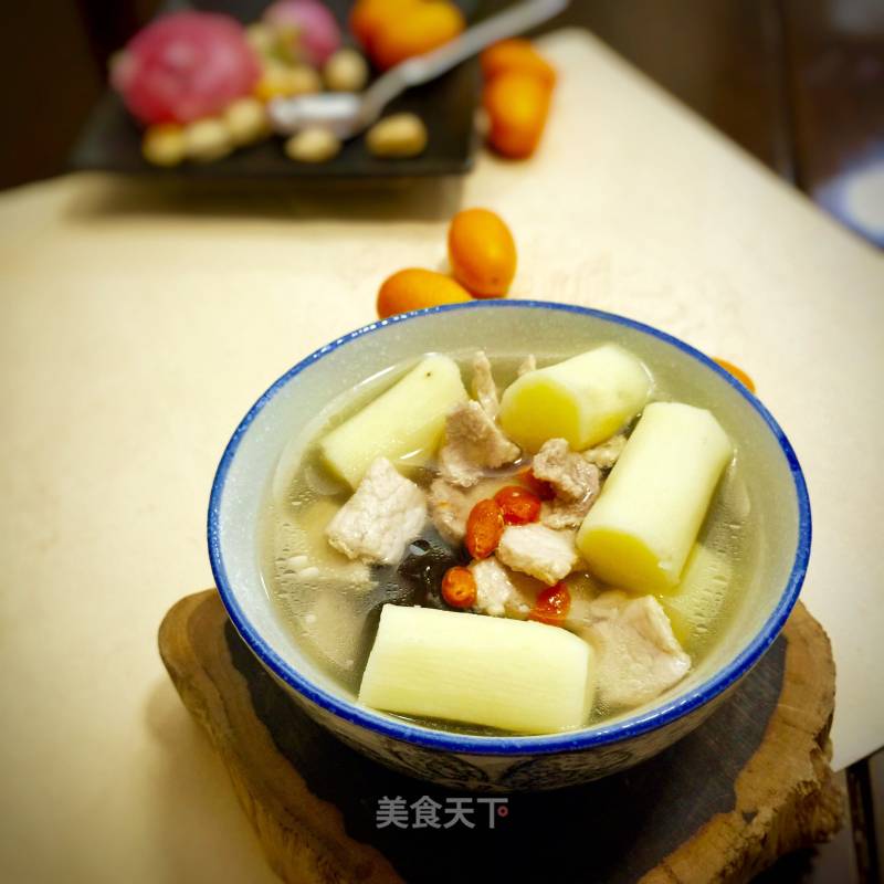 Yam Fungus Lean Meat Soup recipe