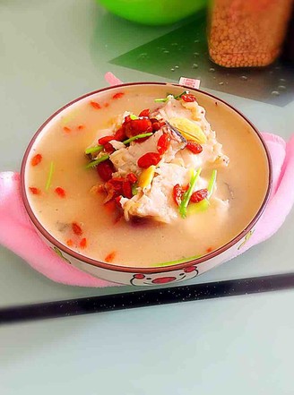 Chinese Wolfberry and Red Dates Fish Bone Soup