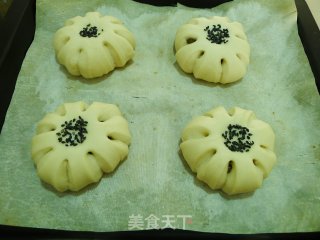 Hearty Bread is Sweeter---honey Dou Xiaohua Bao recipe