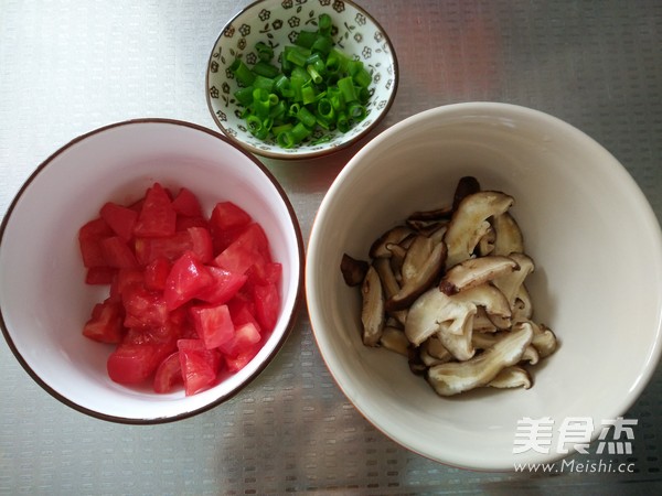 Mushroom Noodles in Tomato Sauce recipe