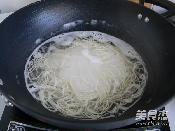 Noodles with Wild Pepper Beef Sauce recipe