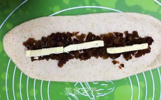 Whole Wheat Red Date Sesame Bread recipe