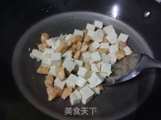 Braised Tender Tofu with Brown Mushrooms and Chicken Breast recipe