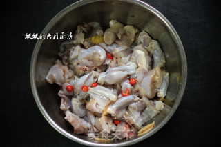 #trust之美#[the Demon's Kitchen in June] Pickled Pepper Bullfrog recipe