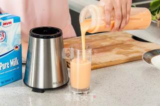 Freshly Squeezed Papaya Milkshake recipe