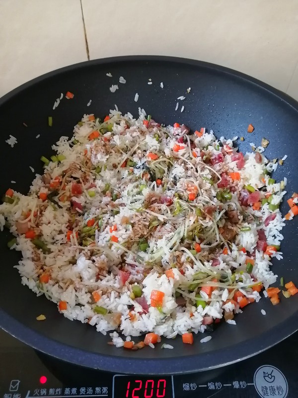 Rich Breakfast~~ Fried Rice with Cured Meat recipe