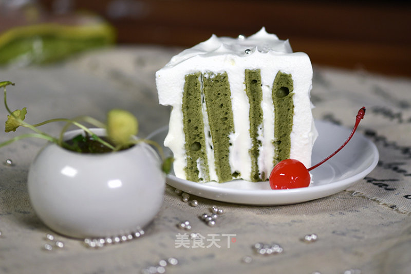 Matcha Swirl Cake