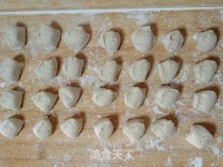 Moss and Pork Dumplings recipe