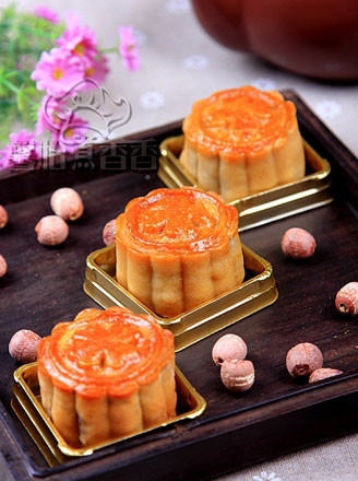 Handmade Lotus Paste and Egg Yolk Mooncakes recipe