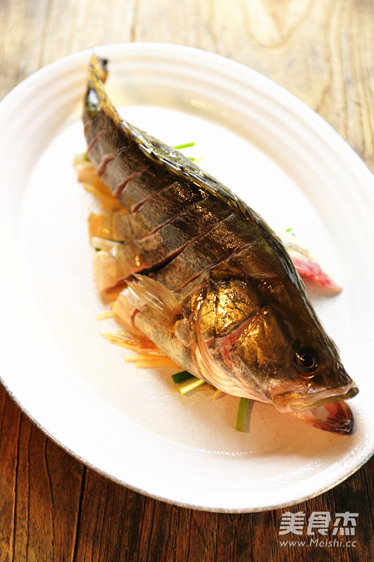 Steamed Mandarin Fish with Rice Cake recipe