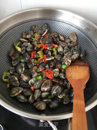 Stir-fried Clams with Hemp Pepper recipe