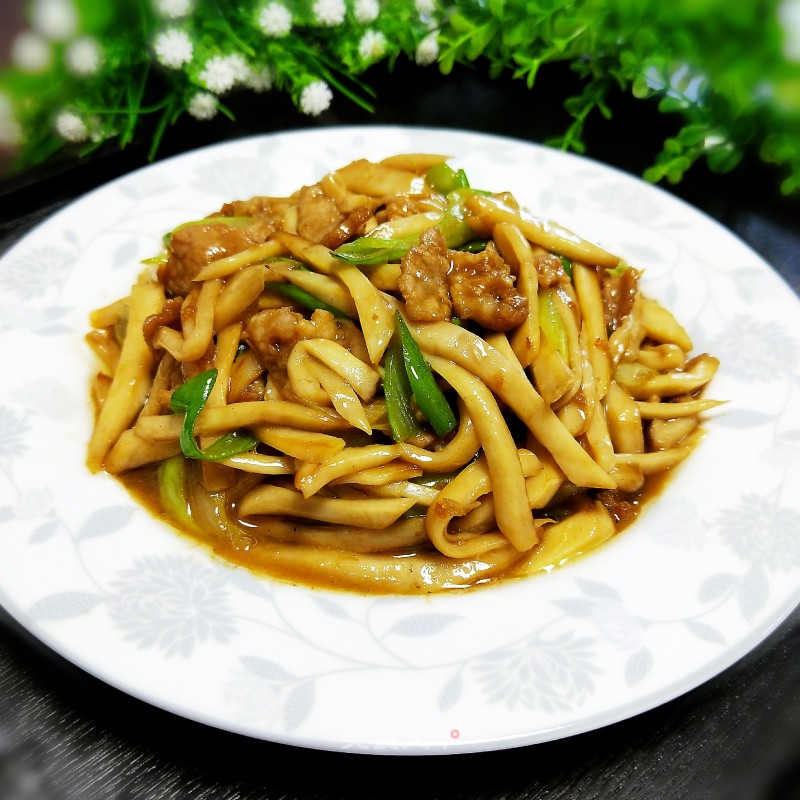 Fried Pleurotus Eryngii with Sliced Pork recipe