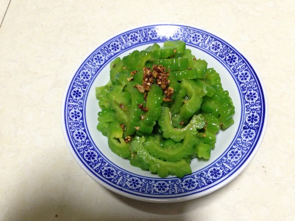 Golden Garlic Mixed with Bitter Gourd recipe