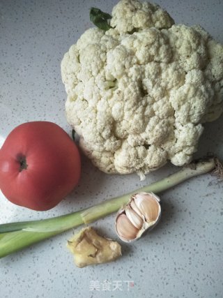 Stir-fried Cauliflower with Tomatoes recipe