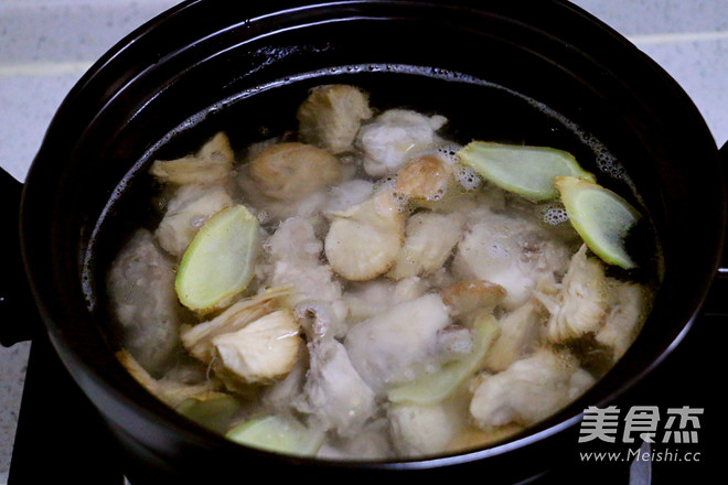 Hericium and Chicken Soup recipe