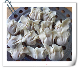 Warm and Warm Bowl in Winter-chinese Cabbage and Seaweed Wonton recipe