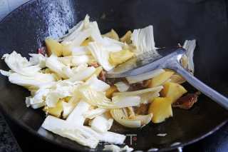 Frozen Tofu Stewed with Cabbage recipe