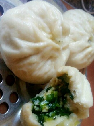 Steamed Buns (stuffed with Chives and Eggs)