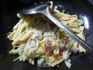 Fried Bamboo Shoots with Bacon and Yuba recipe