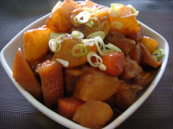 Braised Pork with Two Color Radishes recipe