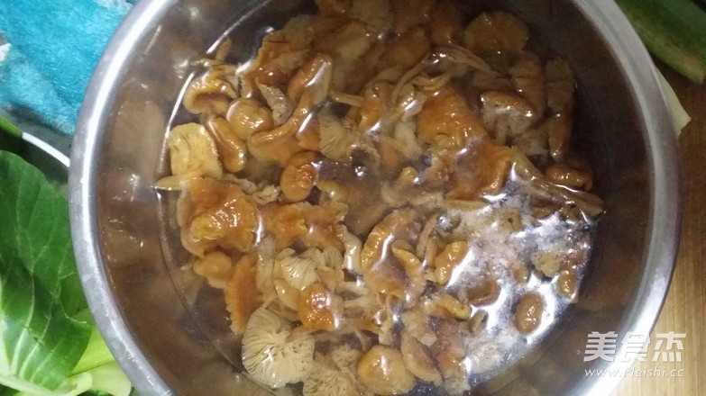 Chicken Stewed with Mushrooms (clear Stew) recipe