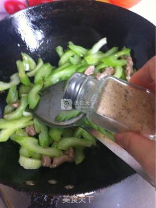 Stir-fried Pork with Celery recipe