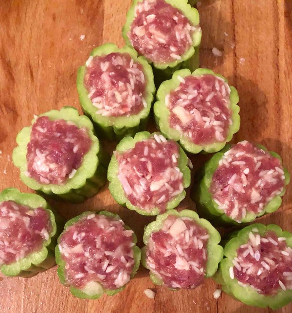 Stuffed Bitter Gourd with Sticky Rice and Pork recipe