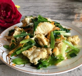 Fried Goose Eggs with Bitter Chrysanthemum recipe