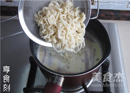 High-powered Instant Noodles: Fighting Spirit Pasta recipe