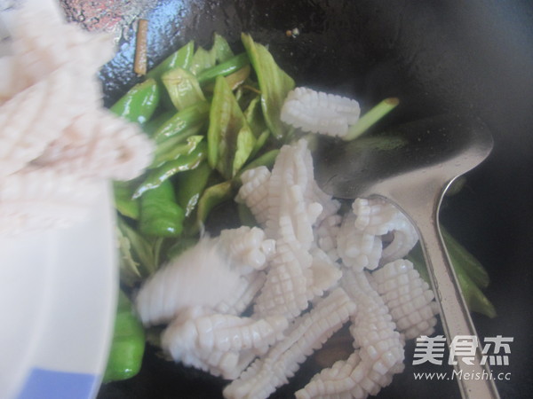 Stir Fried Squid Roll recipe